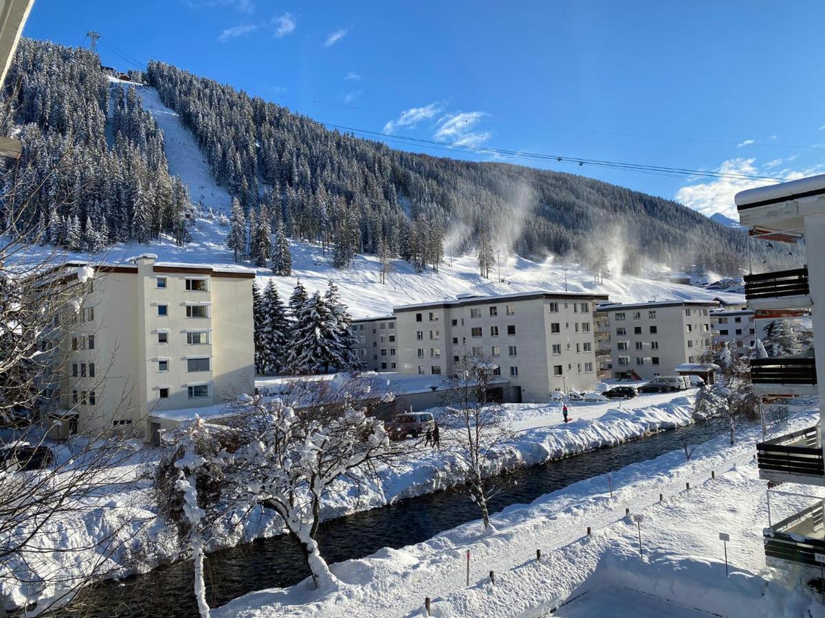 Holiday Apartment Bolgen - Close To Everything! Bolgen, Jakobshorn, Bus Stop, Train Station, Supermarket, Ski School, Ski Rentals, Restaurants And More! Davos Exterior photo